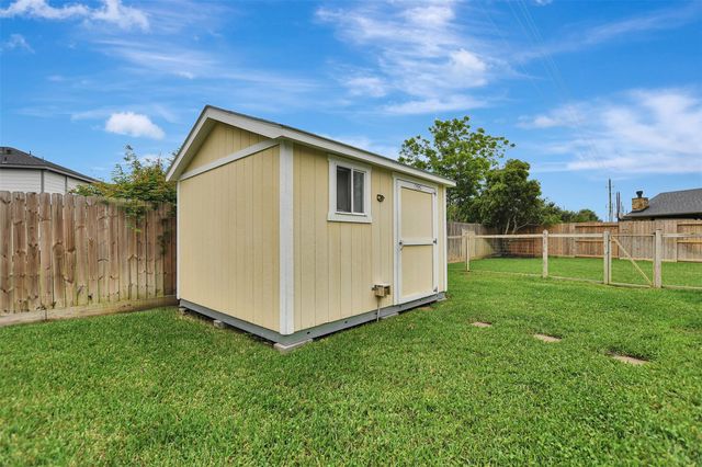 16702 Savannah Park Drive, Cypress, TX 77429