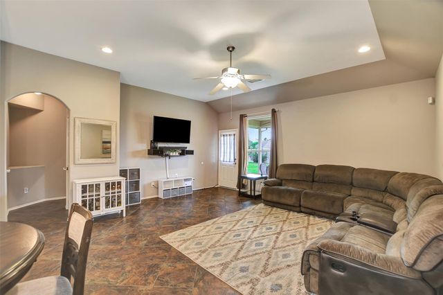 16702 Savannah Park Drive, Cypress, TX 77429