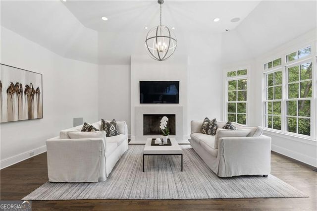 1024 Somerset Drive NW, Atlanta, GA 30327