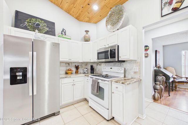 476 Ocala Street SW, Palm Bay, FL 32908