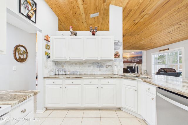 476 Ocala Street SW, Palm Bay, FL 32908