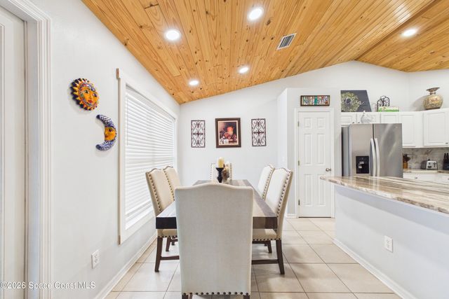 476 Ocala Street SW, Palm Bay, FL 32908