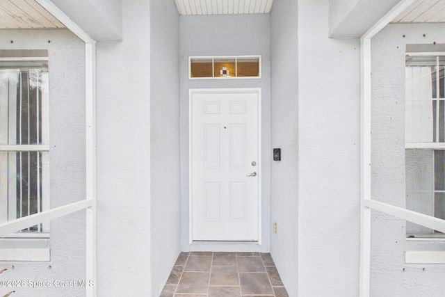 476 Ocala Street SW, Palm Bay, FL 32908