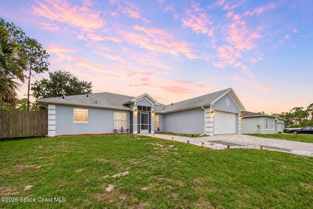 476 Ocala Street SW, Palm Bay, FL 32908