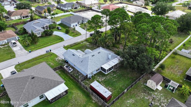 476 Ocala Street SW, Palm Bay, FL 32908