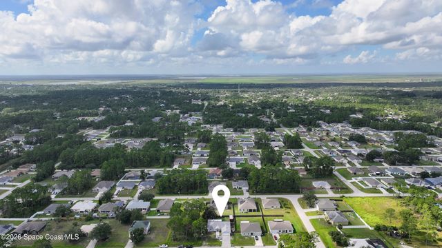 476 Ocala Street SW, Palm Bay, FL 32908