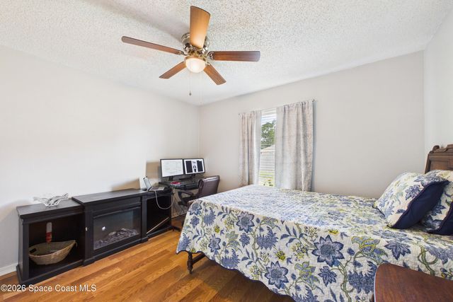 476 Ocala Street SW, Palm Bay, FL 32908