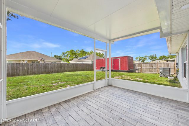 476 Ocala Street SW, Palm Bay, FL 32908