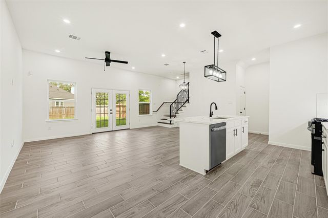9212 Arvin Street, Houston, TX 77028