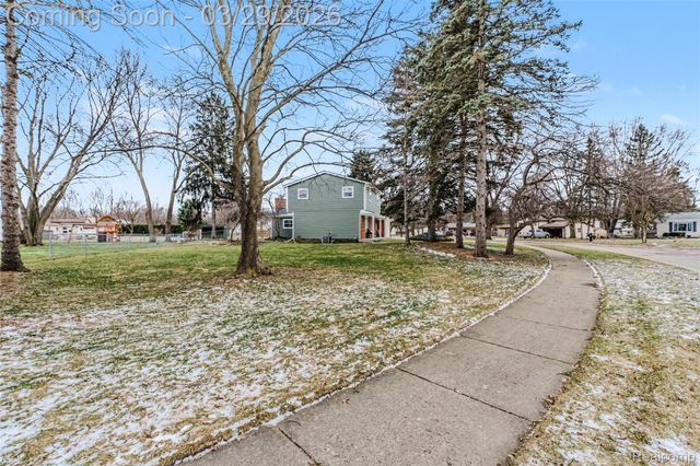 2686 Campbellgate Drive, Waterford Charter Township, MI 48329