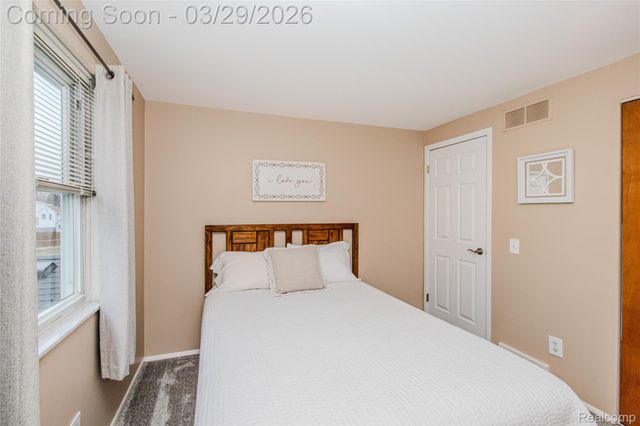 2686 Campbellgate Drive, Waterford Charter Township, MI 48329