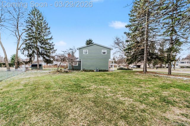2686 Campbellgate Drive, Waterford Charter Township, MI 48329