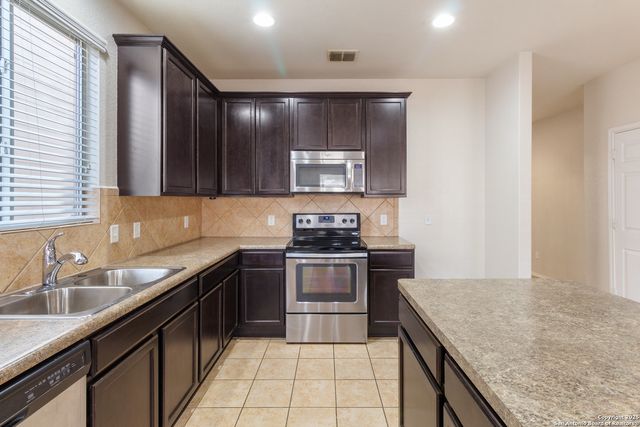 3746 LAZY DIAMOND, Schertz, TX 78154