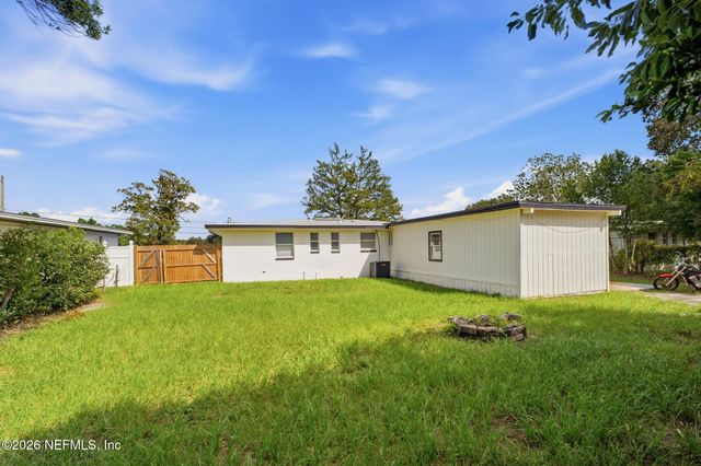11310 VERA Drive, Jacksonville, FL 32218