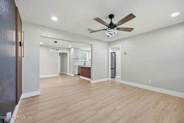 11310 VERA Drive, Jacksonville, FL 32218