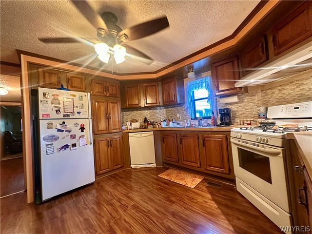 14 Brookridge Drive, Hamburg, NY 14075