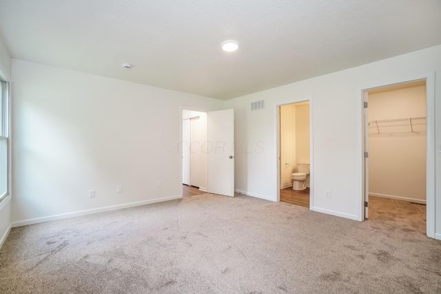 1080 Oxford Drive N, Pataskala, OH 43062
