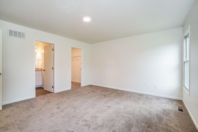 1080 Oxford Drive N, Pataskala, OH 43062