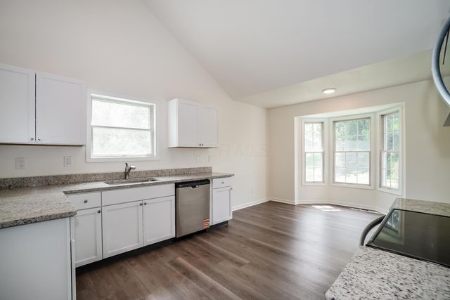 1080 Oxford Drive N, Pataskala, OH 43062