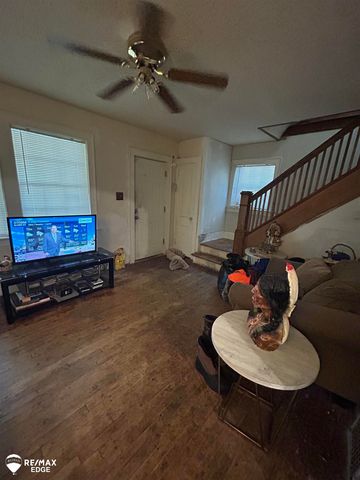 2233 Joliet Street, Flint, MI 48504
