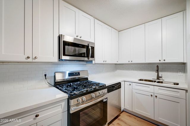 6413 S 21ST Place, Phoenix, AZ 85042