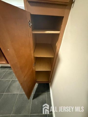 45 Chatham Square, Parlin, NJ 08859