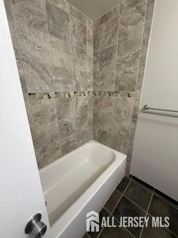 45 Chatham Square, Parlin, NJ 08859