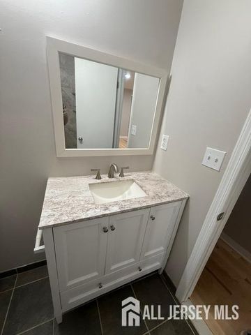 45 Chatham Square, Parlin, NJ 08859