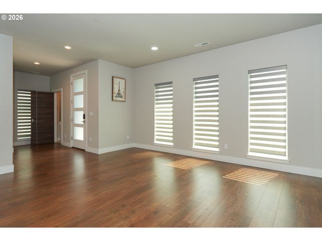 16625 Se PLEASANT VALLEY Pkwy, Happy Valley, OR 97086