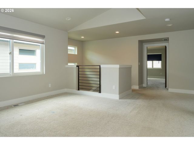 16625 Se PLEASANT VALLEY Pkwy, Happy Valley, OR 97086