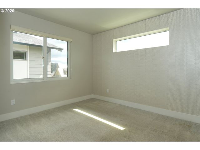 16625 Se PLEASANT VALLEY Pkwy, Happy Valley, OR 97086