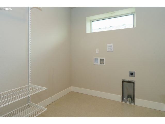 16625 Se PLEASANT VALLEY Pkwy, Happy Valley, OR 97086