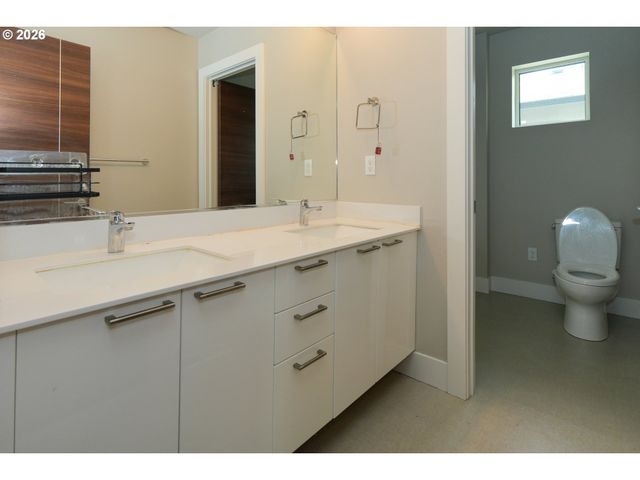 16625 Se PLEASANT VALLEY Pkwy, Happy Valley, OR 97086