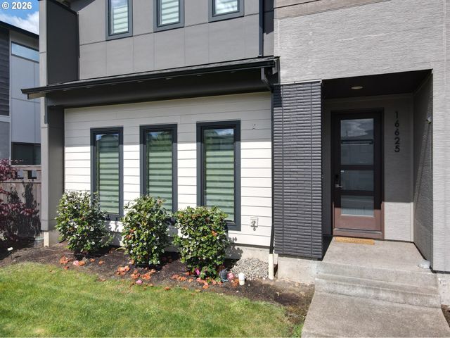 16625 Se PLEASANT VALLEY Pkwy, Happy Valley, OR 97086