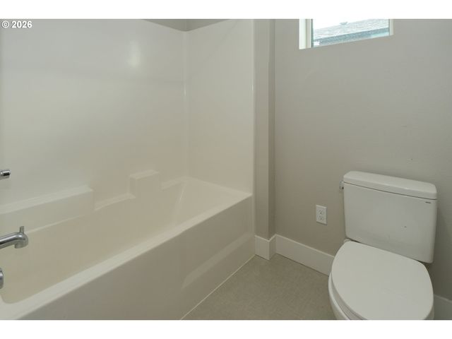 16625 Se PLEASANT VALLEY Pkwy, Happy Valley, OR 97086