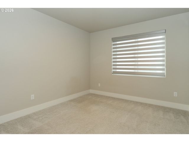 16625 Se PLEASANT VALLEY Pkwy, Happy Valley, OR 97086