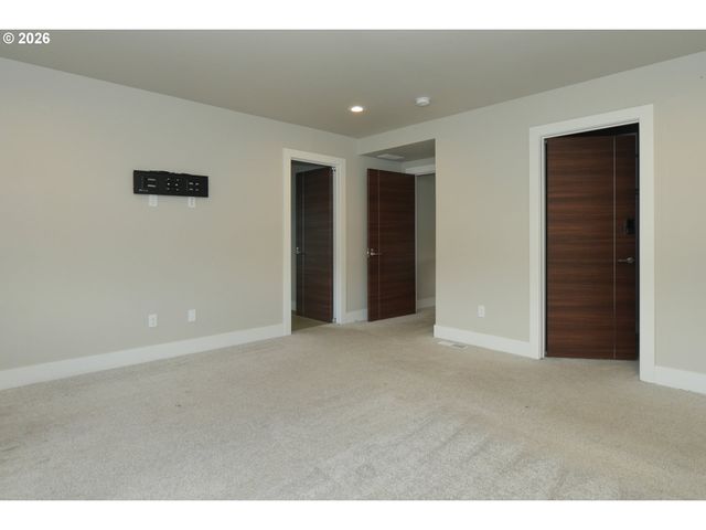 16625 Se PLEASANT VALLEY Pkwy, Happy Valley, OR 97086