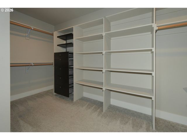 16625 Se PLEASANT VALLEY Pkwy, Happy Valley, OR 97086