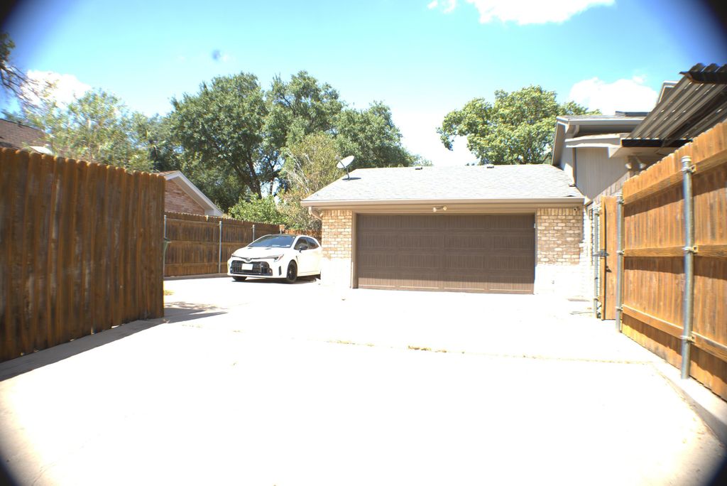Image 9 of property listing at 3101 Ridgecrest Lane, San Angelo, TX 76904