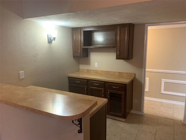 4107 Rushmoor Drive, Arlington, TX 76016