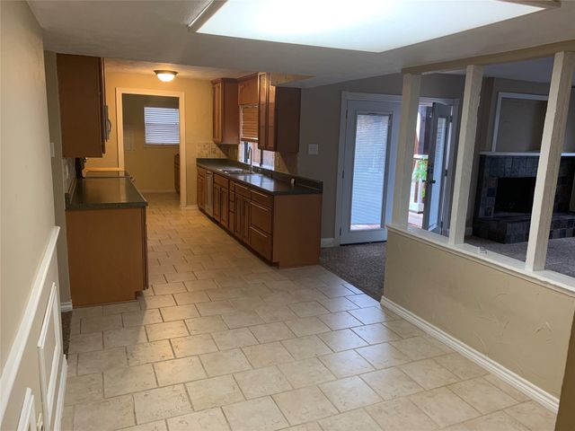 4107 Rushmoor Drive, Arlington, TX 76016