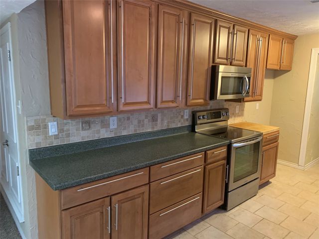 4107 Rushmoor Drive, Arlington, TX 76016