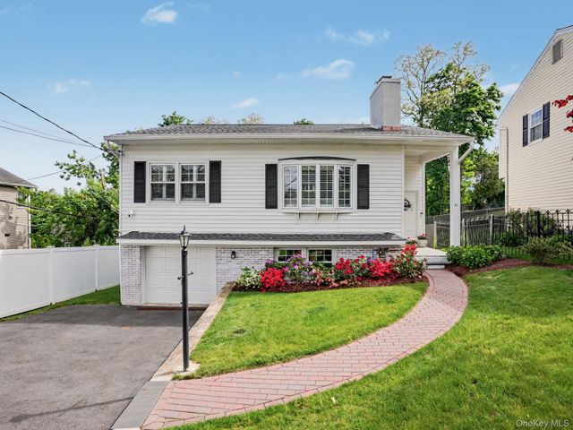 17 Gedney Way, White Plains, NY 10605