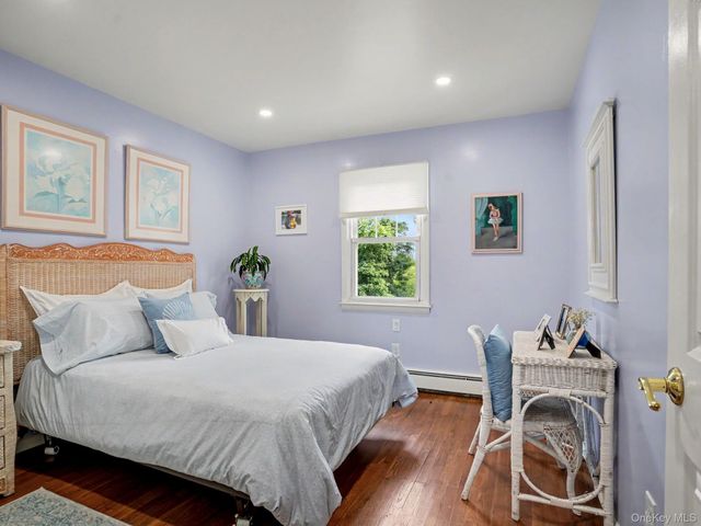 17 Gedney Way, White Plains, NY 10605
