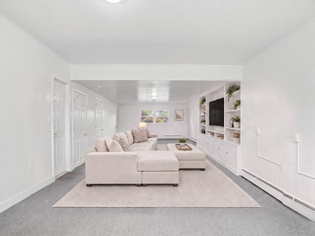 17 Gedney Way, White Plains, NY 10605