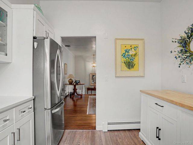 17 Gedney Way, White Plains, NY 10605