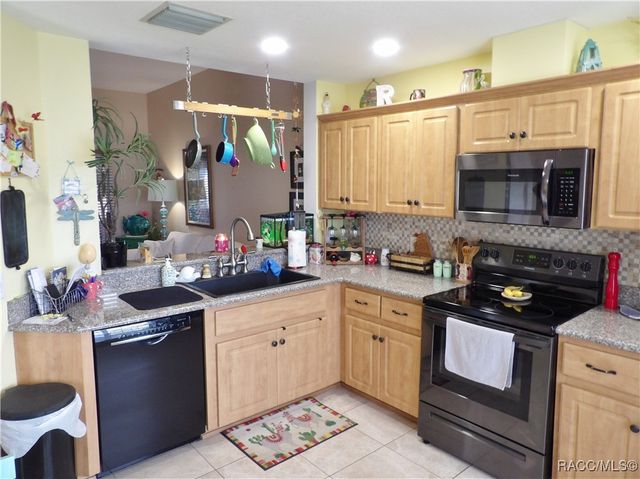 546 W Hillwood Path, Beverly Hills, FL 34465