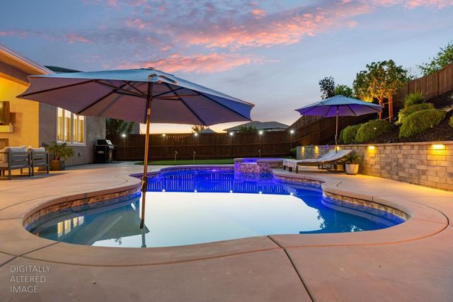 4710 Holliday Ln, El Dorado Hills, CA 95762