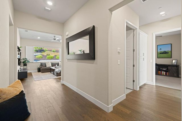 4710 Holliday Ln, El Dorado Hills, CA 95762