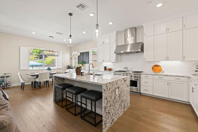 4710 Holliday Ln, El Dorado Hills, CA 95762